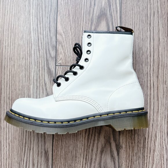 Dr Martens 1460 boots size 8 SMOOTH LEATHER LACE UP BOOTS new in box white shoes - Picture 8 of 16